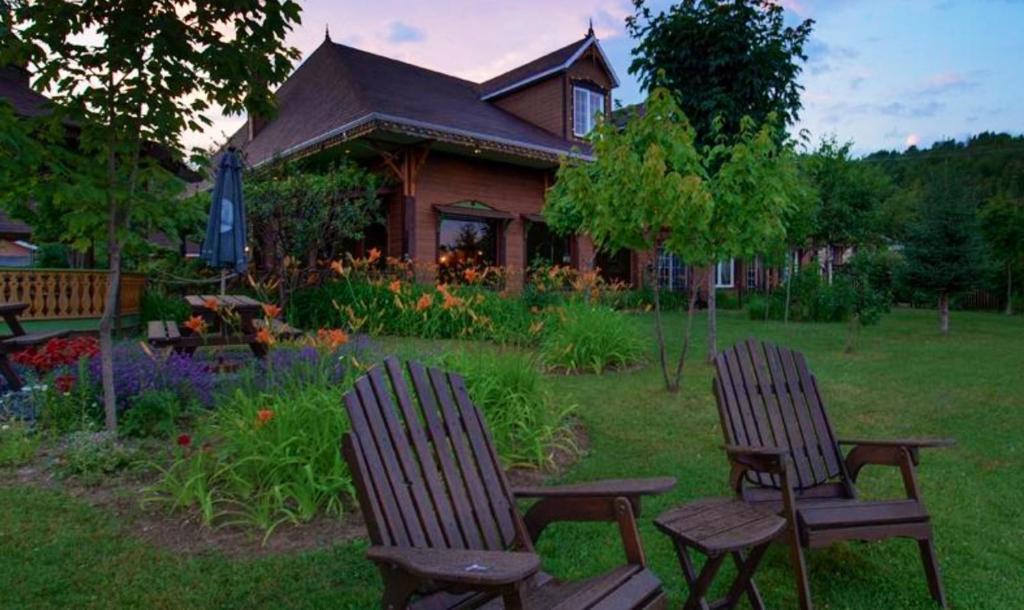 Auberge La Cote D'Or Петіт-Рів'єр-Сен-Франсуа Екстер'єр фото