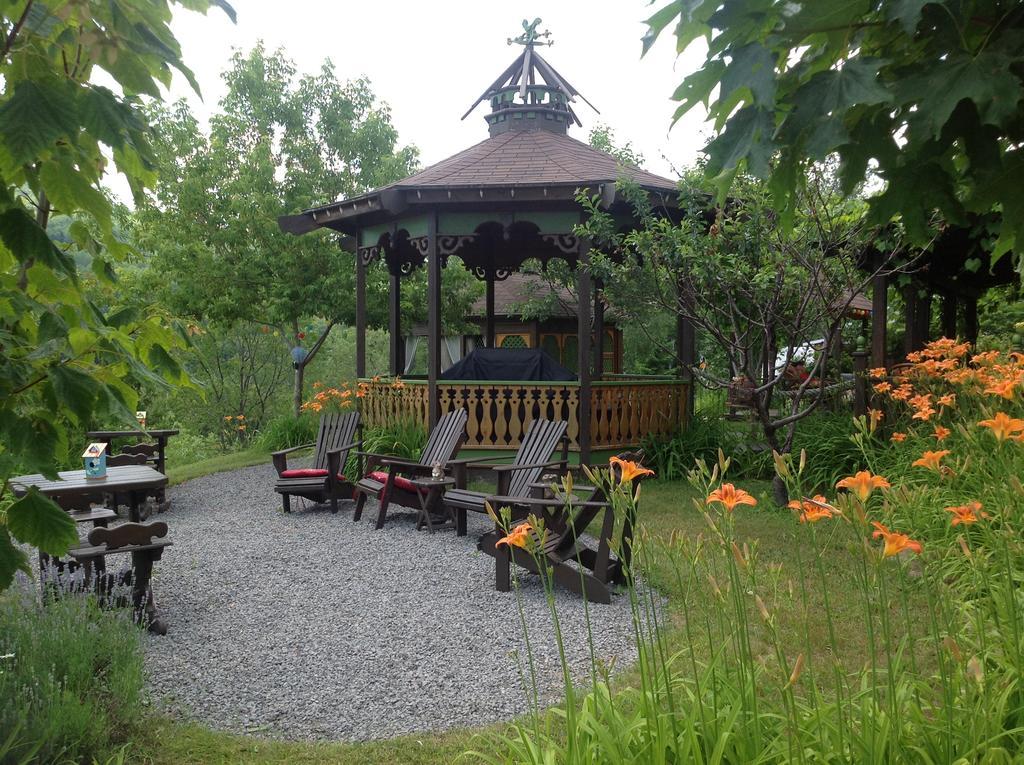 Auberge La Cote D'Or Петіт-Рів'єр-Сен-Франсуа Екстер'єр фото
