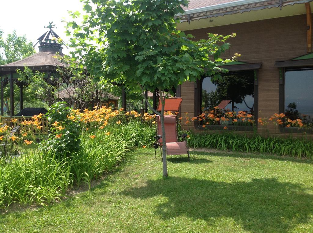 Auberge La Cote D'Or Петіт-Рів'єр-Сен-Франсуа Екстер'єр фото