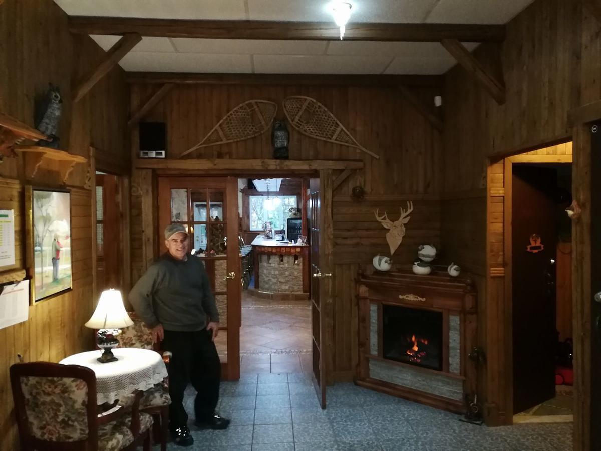 Auberge La Cote D'Or Петіт-Рів'єр-Сен-Франсуа Екстер'єр фото