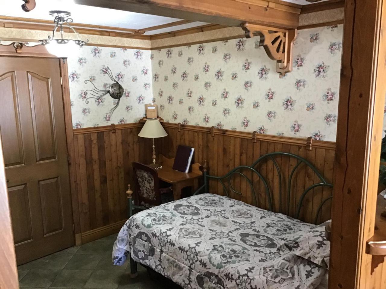 Auberge La Cote D'Or Петіт-Рів'єр-Сен-Франсуа Екстер'єр фото